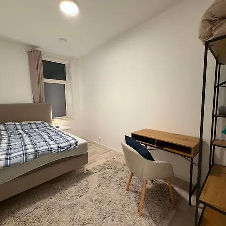 Appartement Huge 5 Bed, In Center *