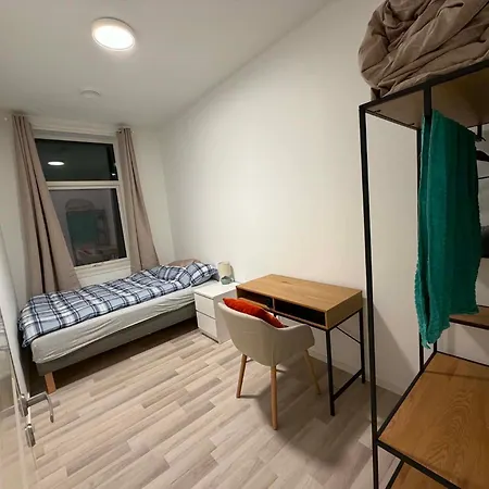 Huge 5 Bed, In Center * Bergen